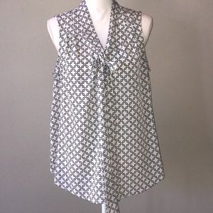 Black & White Sleeveless Blouse With Bow